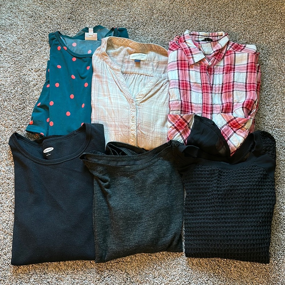 Bundle of women’s tops